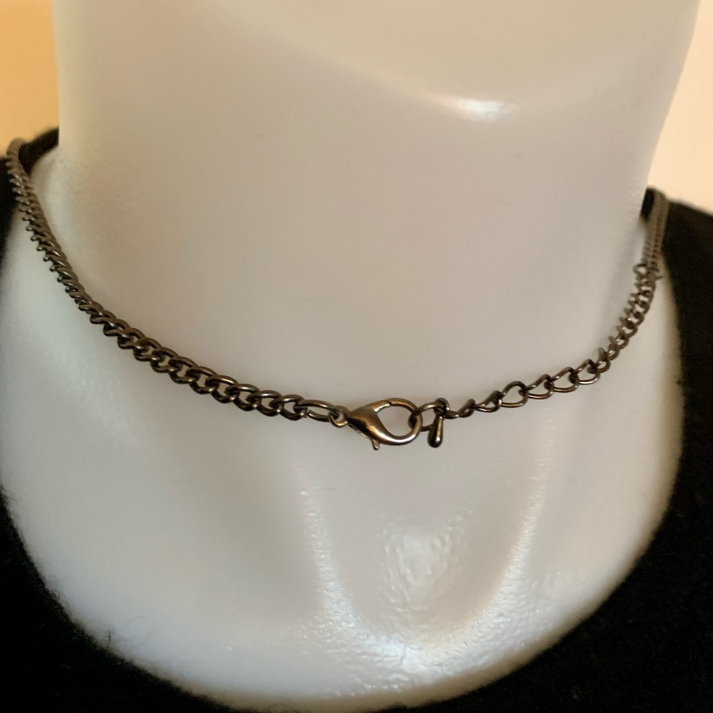 STUNNING NECKLACE TO COMPLETE YOUR OUTFIT❤️ - Picture 3 of 5